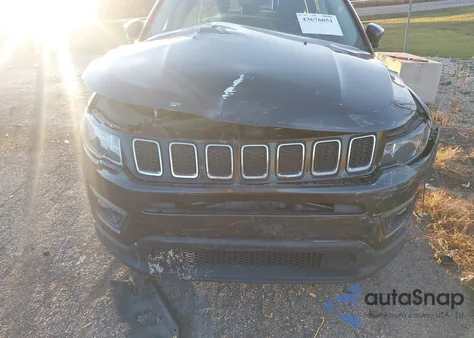 2019 Jeep Compass Latitude Fwd z USA, uszkodzony, nr VIN 3C4NJCBB8KT658559